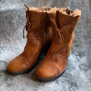 Aerosols Pruffessor style bootie size 9M